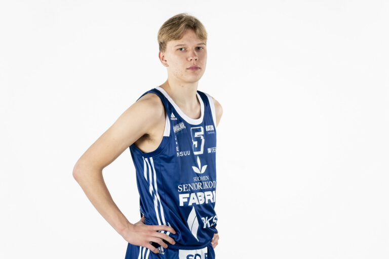 Valtteri Mervola jatkosopimukseen Kataja Basketin kanssa