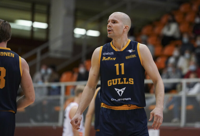 Susijengin teräsmies Tuukka Kotti jatkosopimukseen Seagullsin kanssa