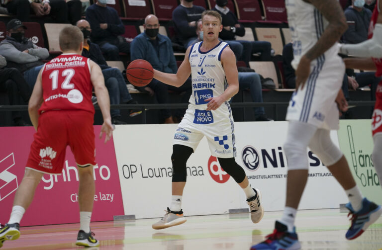 Tomi Lommi jatkaa Kataja Basketissa seuraavat kaksi kautta