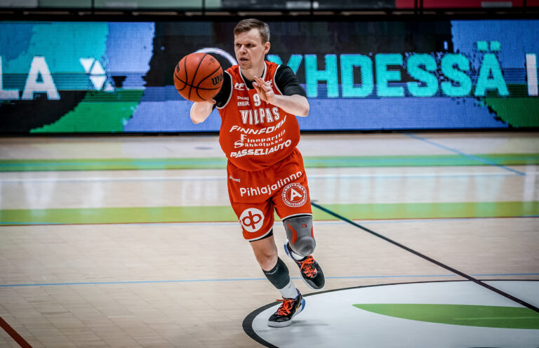 Teemu Rannikko Vilppaan valmennukseen – Sami Toiviainen jatkaa päävalmentajana kevääseen 2023