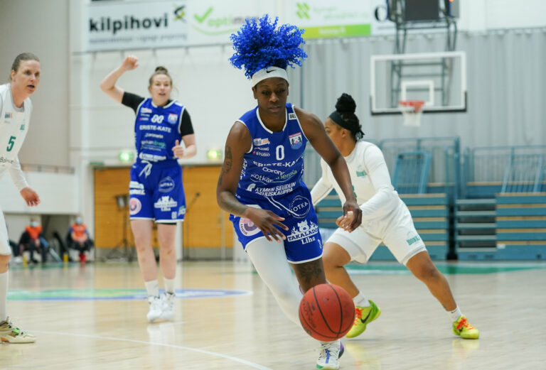 Honka, Vimpeli ja PeKa kotivoittoihin – FoA haki pisteet Tampereelta