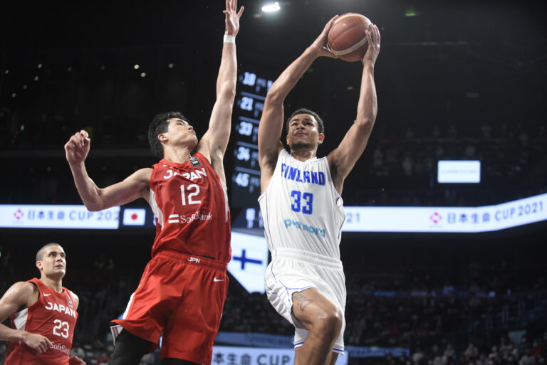 Olivier Nkamhoua aloittanut vahvasti NCAA:ssa – tupla-tupla ja 23 pisteen ottelu