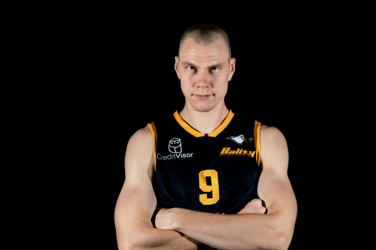 Antti Kanervolle 400 pelattua runkosarjaottelua täyteen