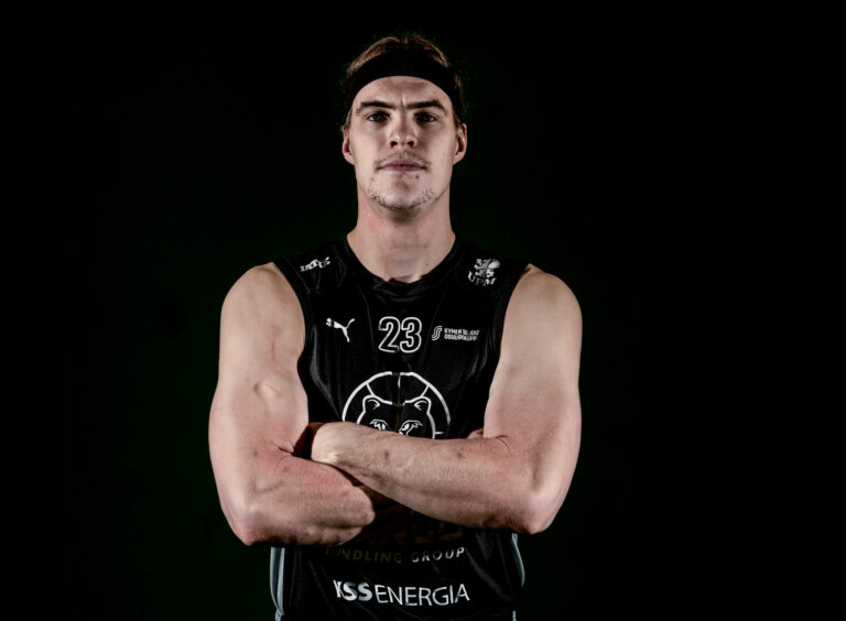 Hannes Pöllä virittelee paluuta Korisliigaan Kataja Basketin paidassa