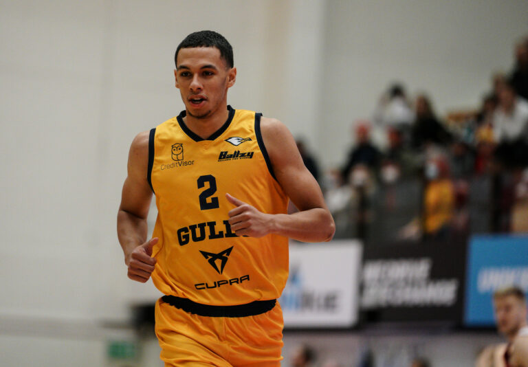 Darko-Kelly palaa Korisliigaan – vahvistaa Kataja Basketia tulevalla kaudella
