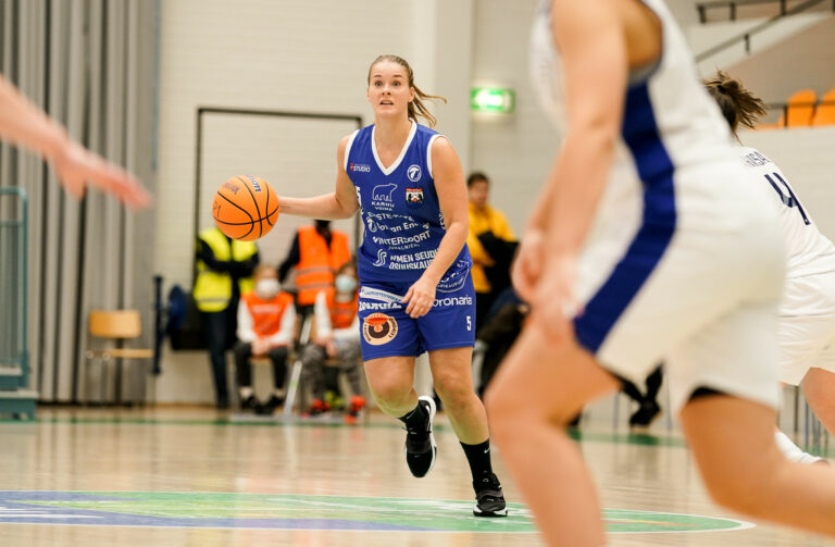 Petra Noponen palaa Tapiolan Honkaan