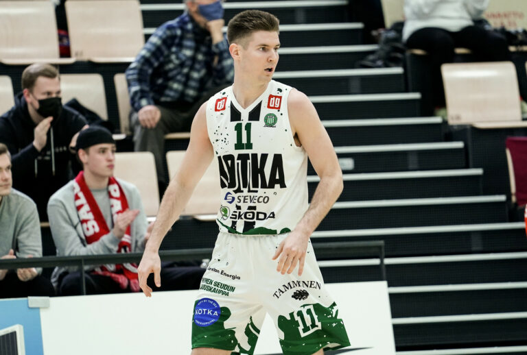 KTP:lle varmakätinen voitto sarjakakkosesta – Remu Raitanen hallitsi korinalusia