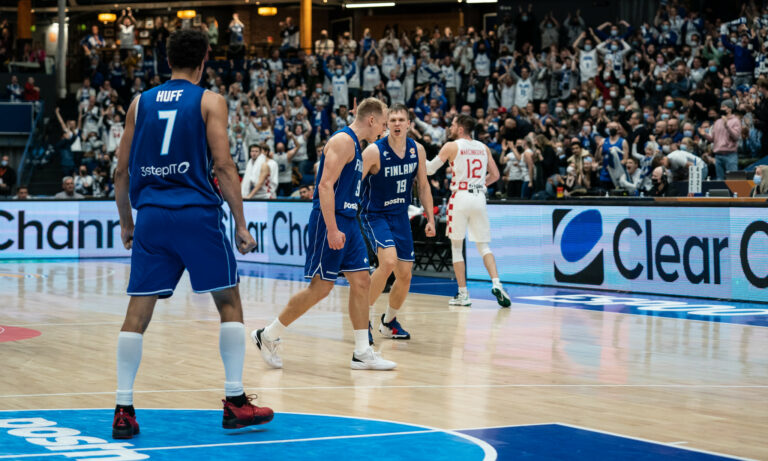 Yli puolet Susijengin Slovenia-pelin lipuista myyty