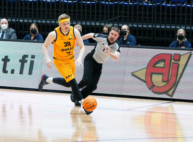 Sakari Laakso jatkosopimukseen Seagullsiin