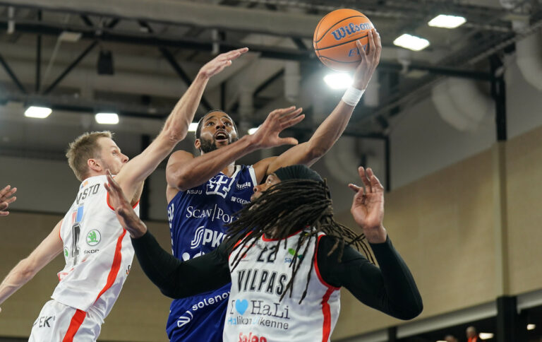 Rahlir Hollis-Jefferson palaa Kataja Basketiin