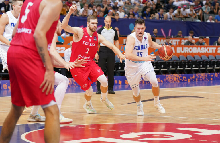 Susijengi ja Israel nimesivät tusinansa perjantain maaotteluun
