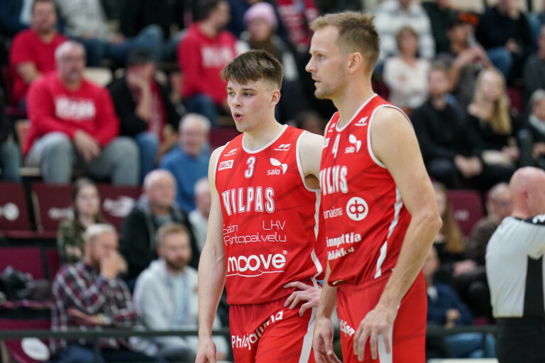 Vilpas nousi voittoon vaikeasta alusta huolimatta – kapteeni Mikko Koivistolla tuloksekas ilta