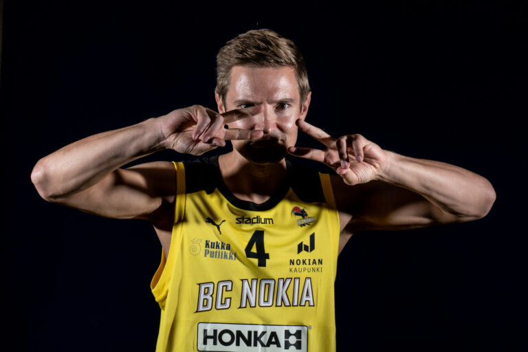 Antero Lehto rikkoi maagisen 20 000 peliminuutin rajan Korisliigassa