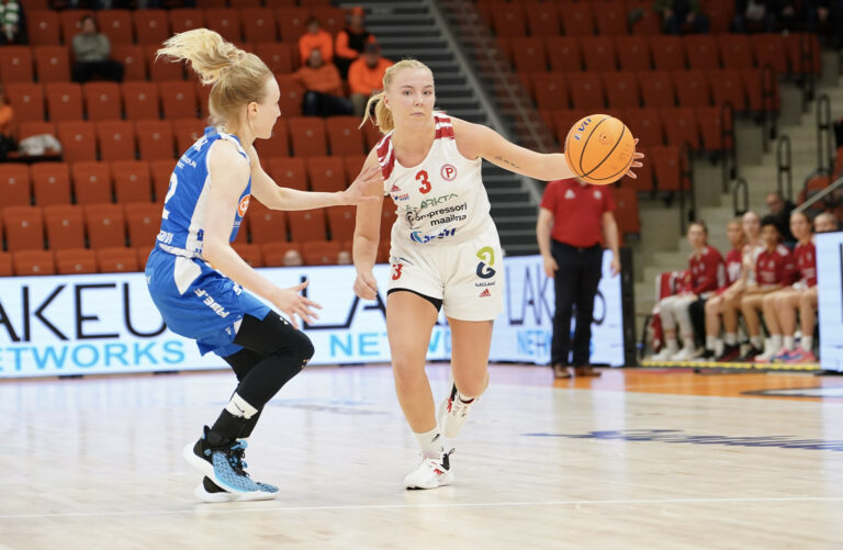 Kärkijoukkueet vahvistivat asemiaan sarjassa – Pyrintö pilasi Elena Melton juhlaillan
