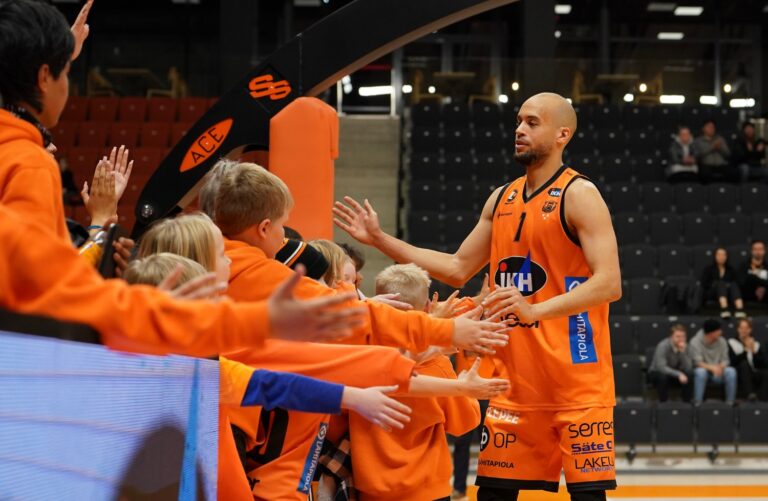 Kauhajoki venytti sarjajohdon 3–1:een – enää voiton päässä Korisliiga-finaalista