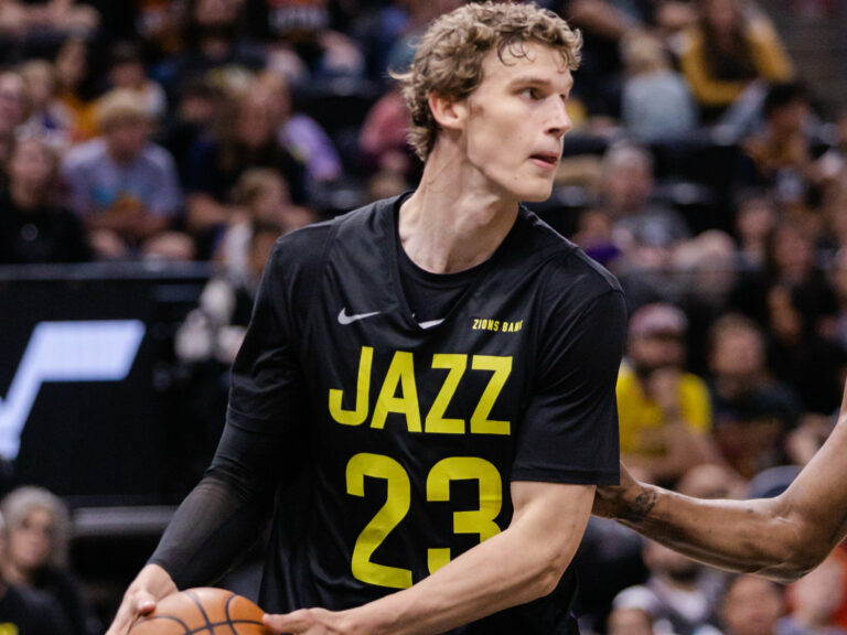 Markkanen palasi parketille 25 pisteellä ja 9 levypallolla – Suns vei voiton Jazzilta