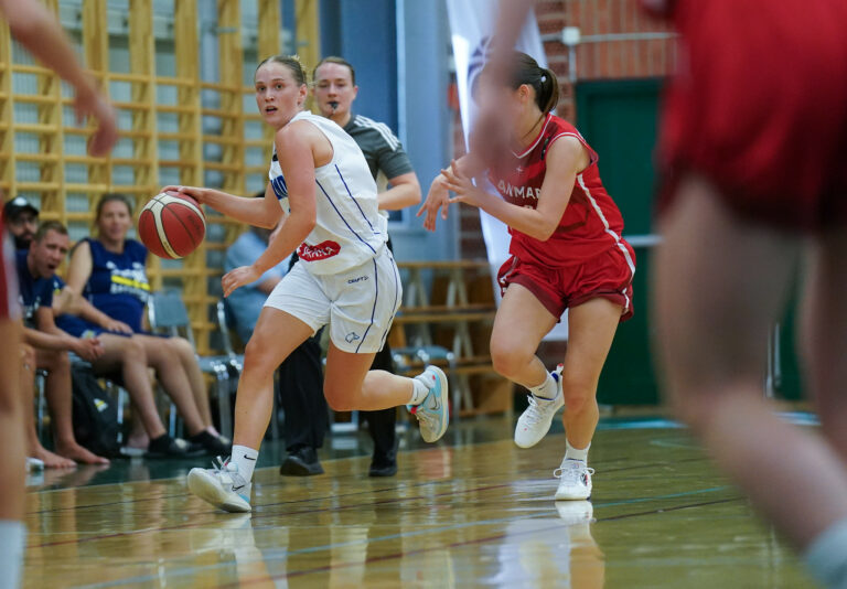 20-vuotiaille naisille voitto Latvian vieraana