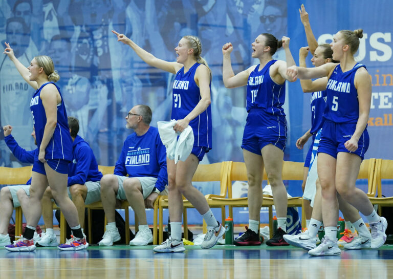 Naisten universiadivälierä Suomi-Japani suorana klo 10.00