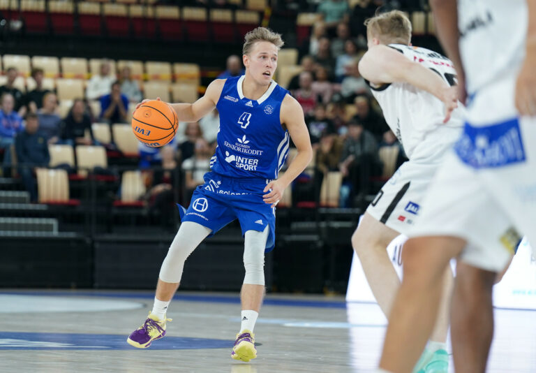 Tuomas Hirvonen, Sebastian Lindberg ja Hannes Pöllä jatkavat Kataja Basketissa
