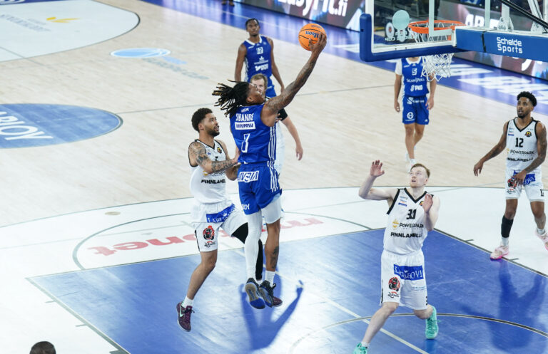 Nike Sibande johdatti Katajan kotivoittoon – Seagulls aloitti mestaruuden puolustamisen vahvasti
