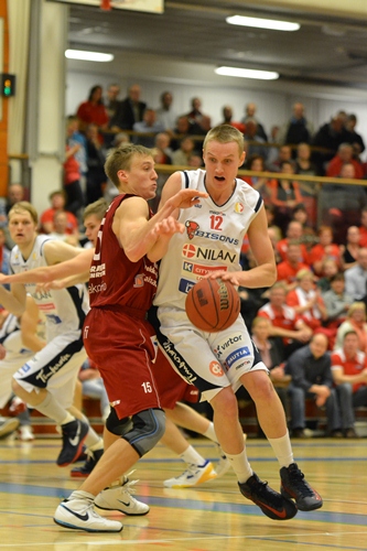 Eero Aaltonen jatkosopimukseen Bisonsin kanssa