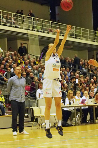 Puhuttaret ja Espoo Basket Team kohtaavat Naisten Divarin finaaleissa