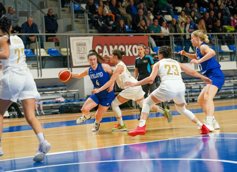 Aarnisalon Kangoeroes ja Pelander Norrköping jyräsivät välieriin