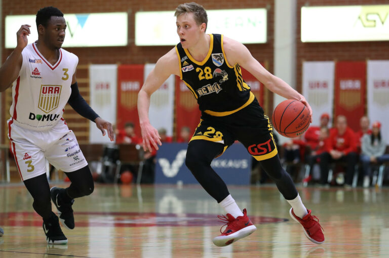 Aapeli Alanen vahvistamaan Kataja Basketia – Samuli Vanttajalle jatkosopimus