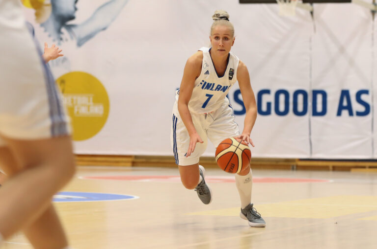 Naisten Korisliiga-ennakko 2/3: Honka ja EBT kehittävät nuoria, Forssan Alku ilmoittautui mestaruustaisteluun