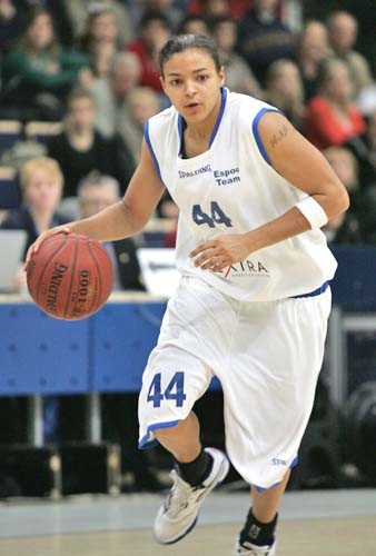 Ashley Haynes korvaa Shantee Darrianin Espoossa