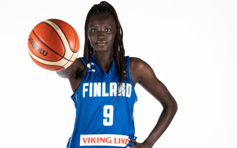 WNBA alkaa ensi yönä, Dallas Wings lähtee kauteen nuorella joukkueella