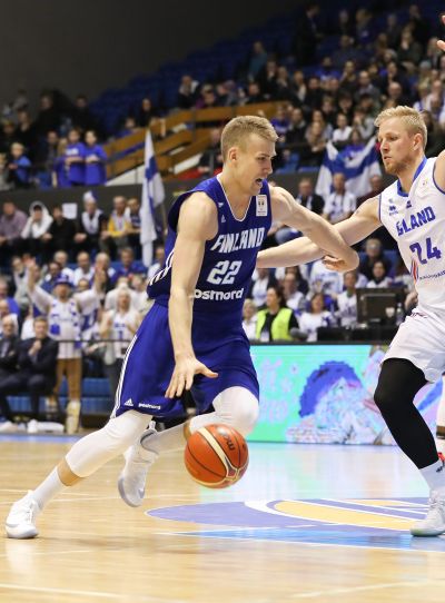 Hurmoksen löytänyt Islanti nousi 11 pisteen takaa Susijengin ohi