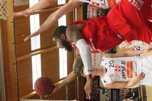 Namika Lappeenranta yllätti Kauhajoella, Bisons tasapistein kärkeen