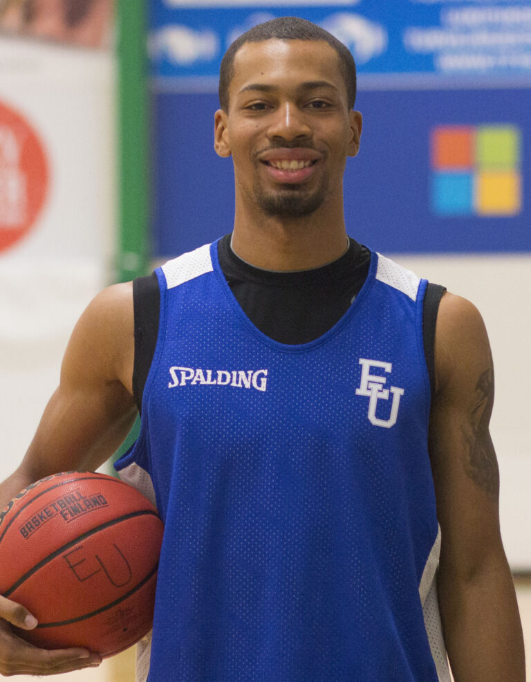 Omar Calhoun vahvistamaan Espoo Unitedia