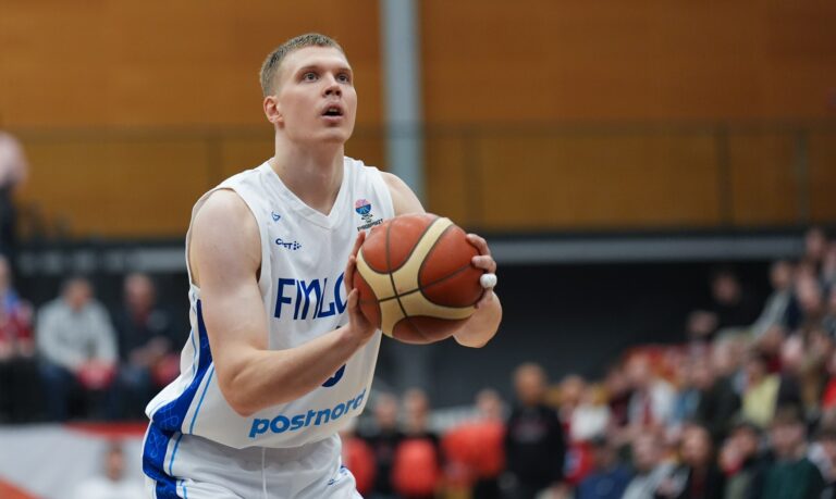 Elias Valtonen jatkaa liigapaikkansa säilyttäneessä CB Granadassa