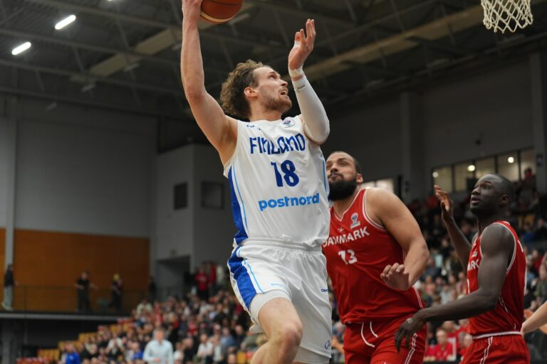 Jantusen Paris Basketball kaatoi Milanon, tarttui pudotuspelipaikkaan