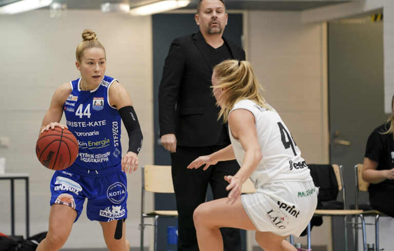Peli-Karhut juhlisti Laura Lehtorantaa voitolla – myös EBT, FoA ja Kouvottaret voittoihin