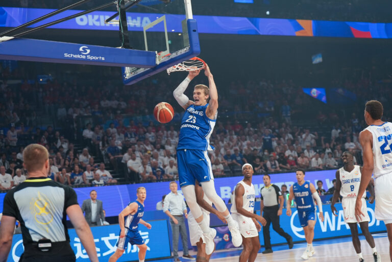 Fanien energisoima Susijengi juoksi Kap Verdeltä jalat alta