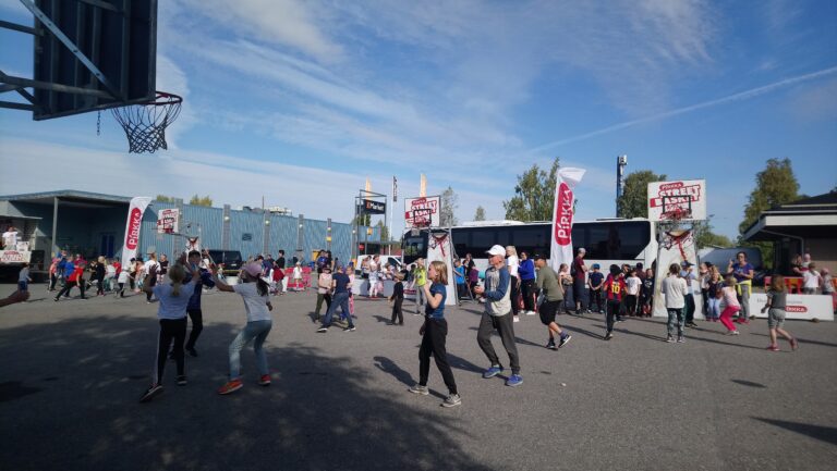 Vauhdikas Pirkka Street Basket -päivä Vimpelissä