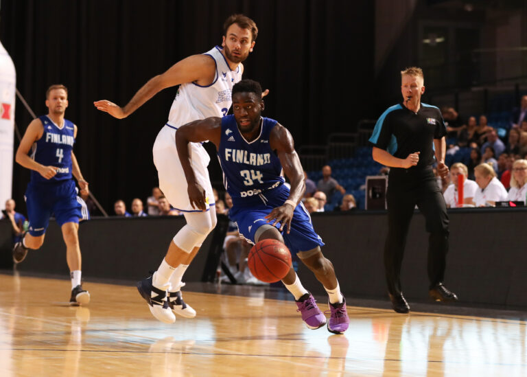 Susijengin suurlupaus Fiifi Aidoo Ura Basketiin