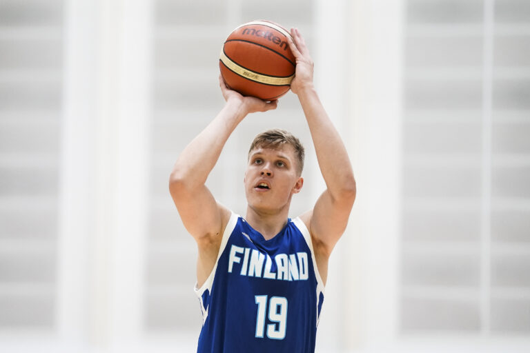 Elias Valtonen: ”Otetaan kaikki irti näistä peleistä”
