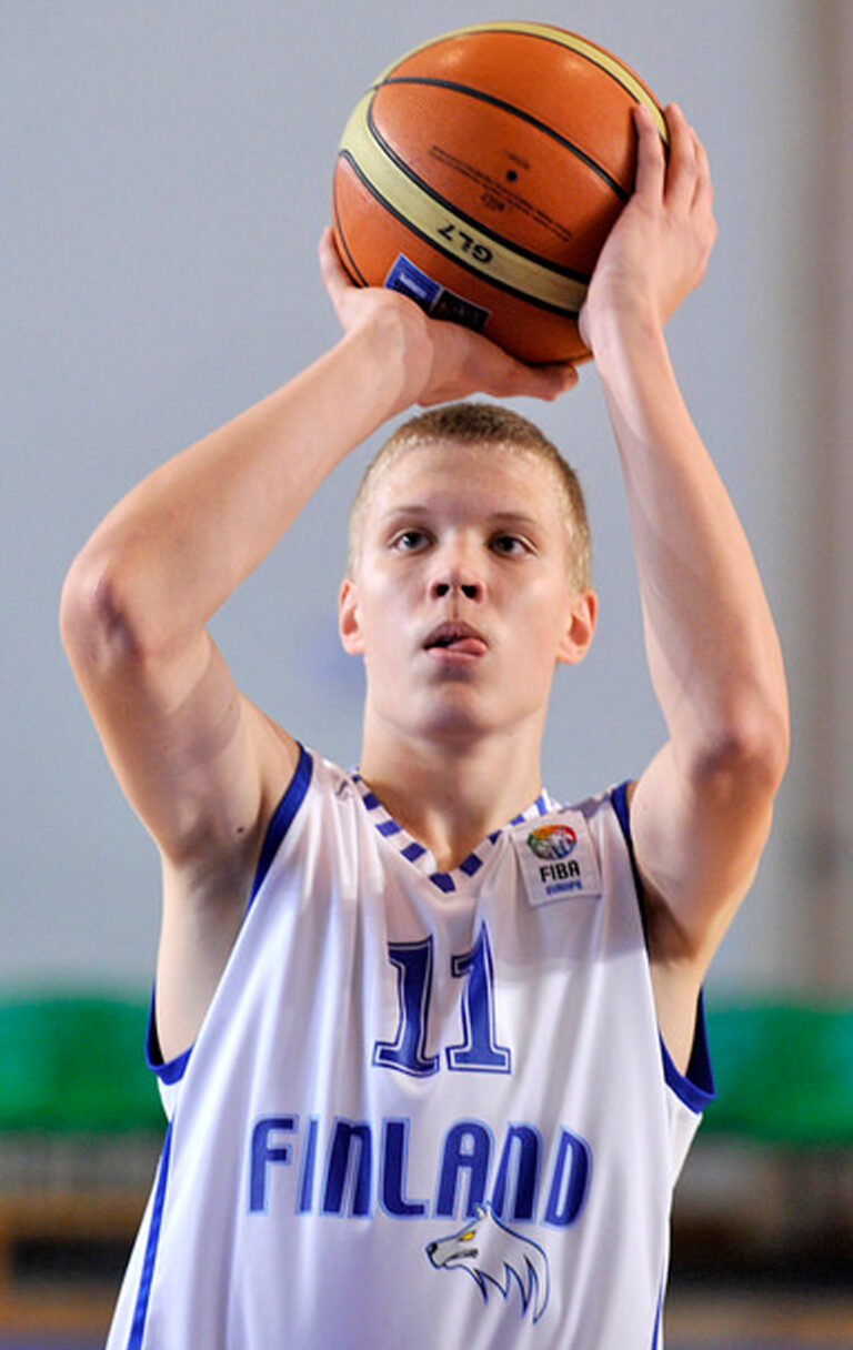 Elias Valtonen sai kutsun Jordan Brand Classiciin