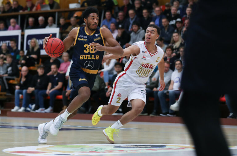 Korisliigan joulukuun kuukauden pelaajaksi Seagullsin Elijah Stewart
