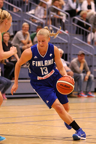 Naisten NCAA-parketeilla 12 suomalaistulokasta