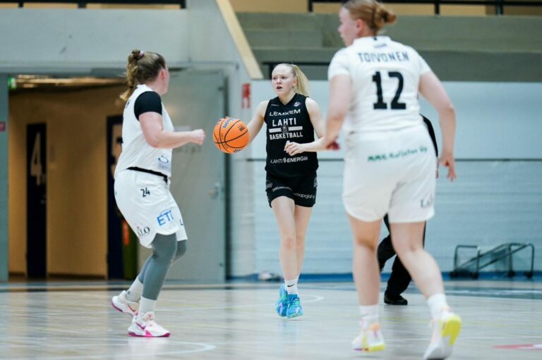 Ella Sahuri siirtyy Lahdesta Espooseen aloittamaan Korisliiga-uransa