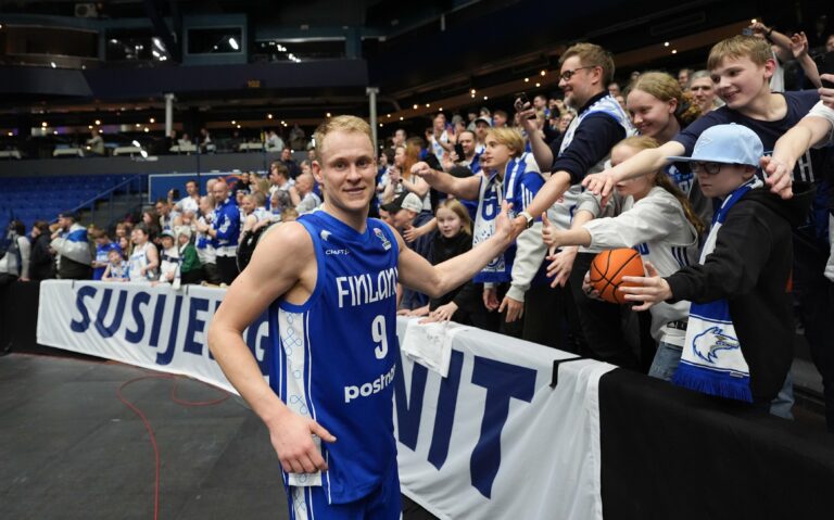 Susijengi saapuu keskiviikon U18-neljännesvälierään tukemaan Sudenpentuja ja tapaamaan faneja