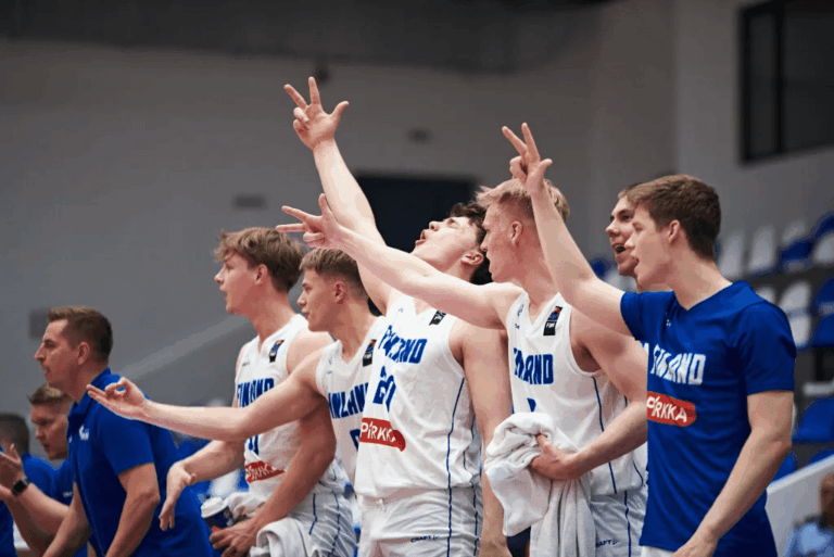 Suomen 20-vuotiaille miehille tärkeä voitto Latviaa vastaan B-divisioonan EM-kisojen alkulohkossa