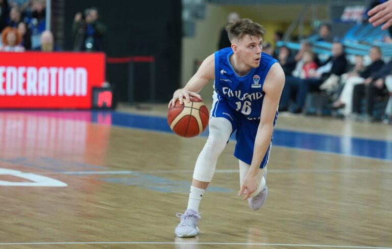Perttu Blomgren Saksan cup-mestari MBC Mitteldeutscheriin