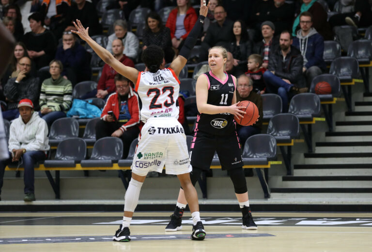 EBT solmi sopimukset Saara Sandellin ja Lotta Hämäläisen kanssa