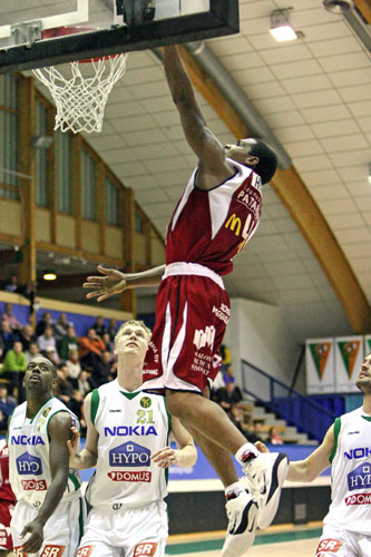 David Godbold korvaa Salossa Harrisin